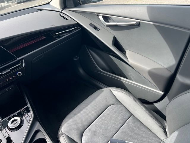 New 2026 Kia Niro Wave FWD image 11