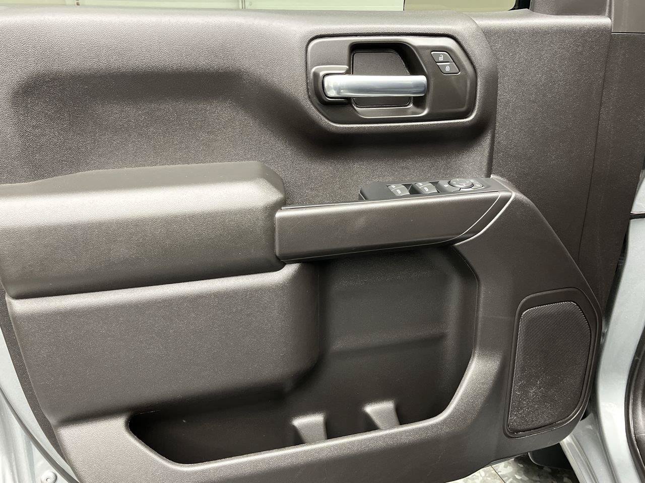 Certified 2024 Chevrolet Silverado 1500 Custom Trail Boss w/ Turbomax Blackout Package AWD/4WD image 8