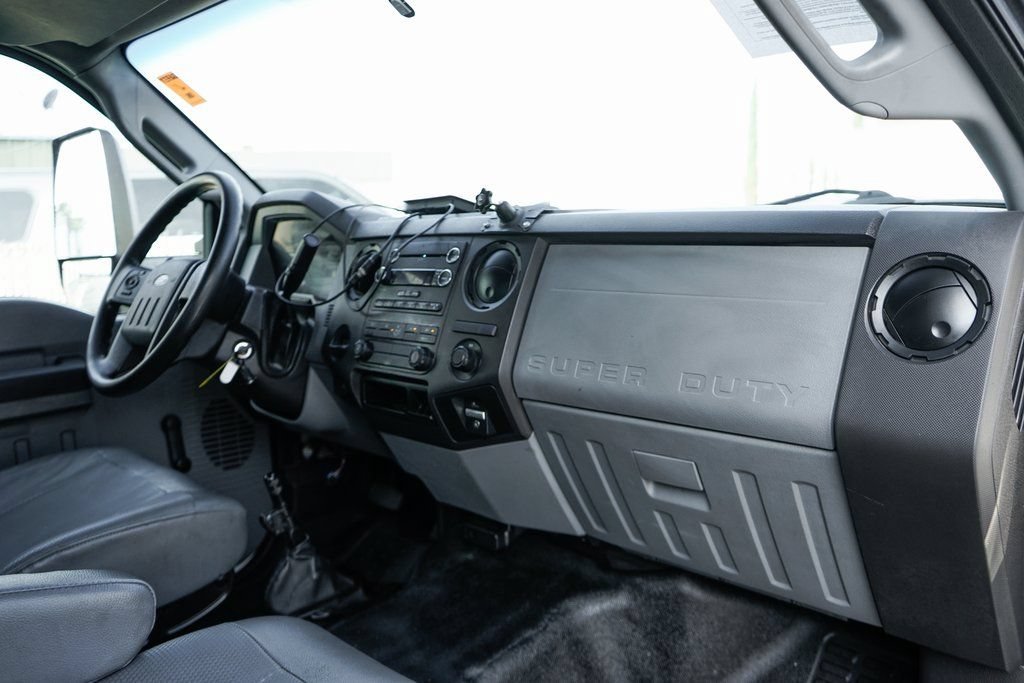 Used 2017 Ford F650 2WD Regular Cab Super Duty image 27