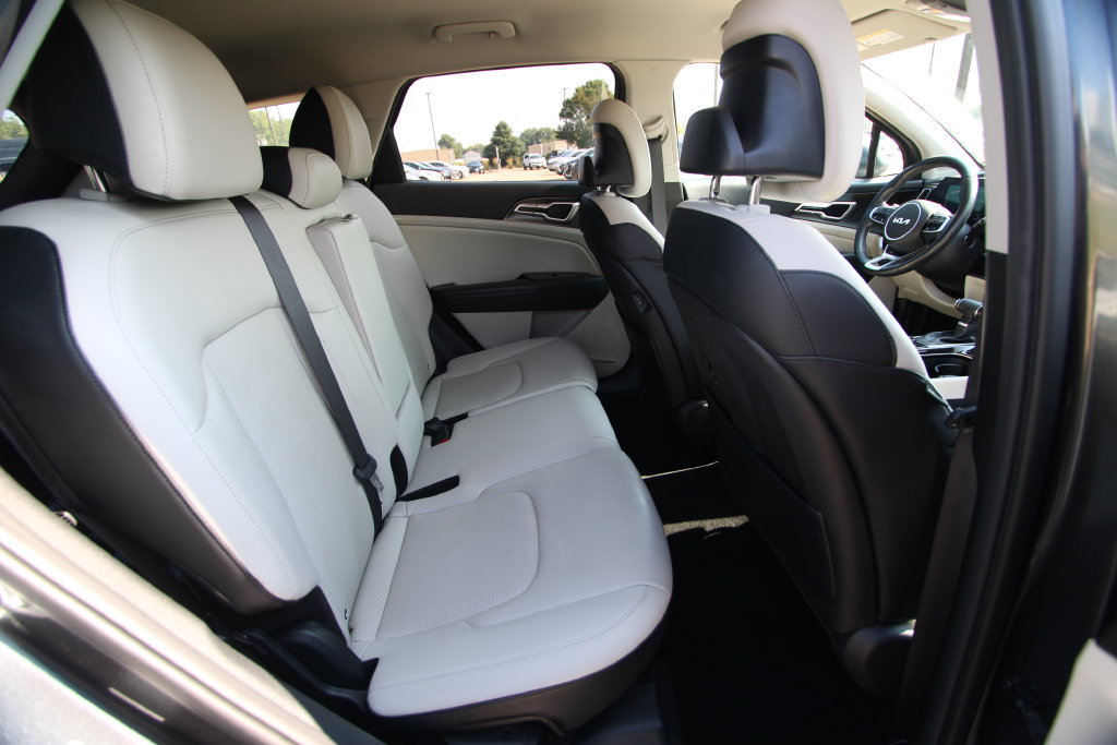Used 2023 Kia Sportage EX FWD image 9