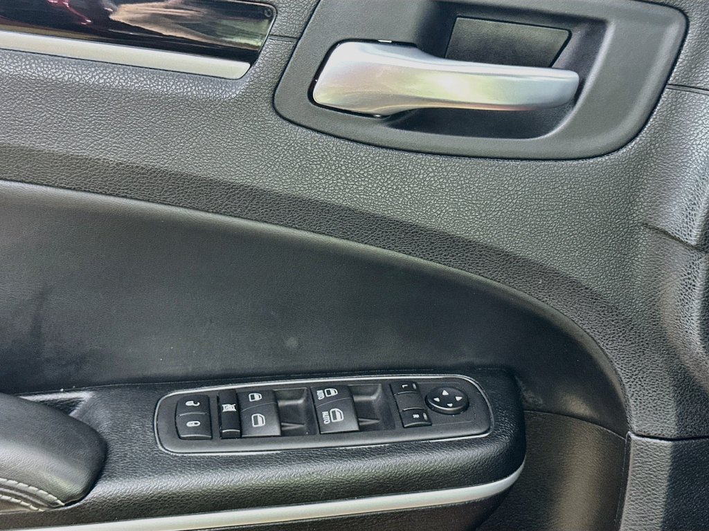 Used 2023 Chrysler 300 S RWD image 18