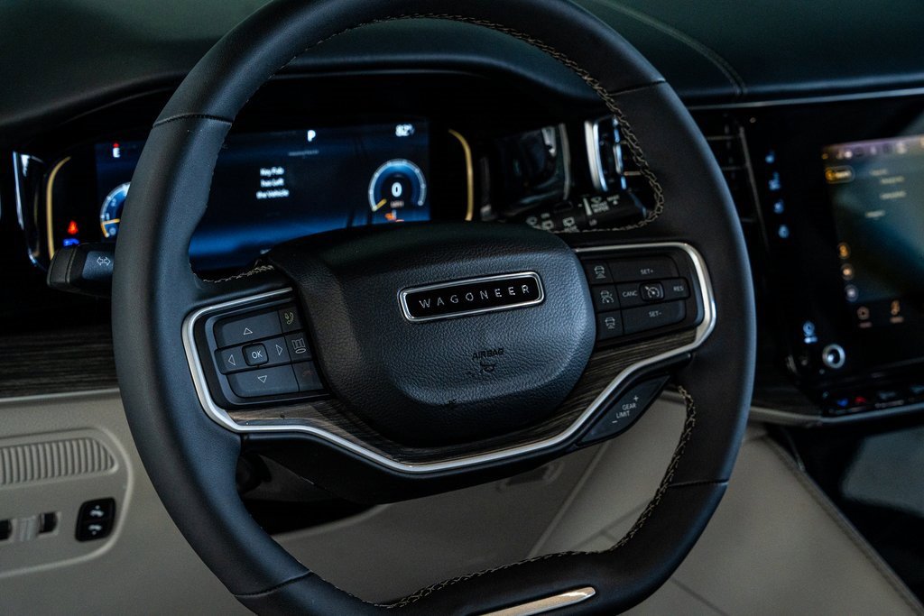 Used 2023 Jeep Wagoneer Series III w/ Preferred Equipment Group image 37