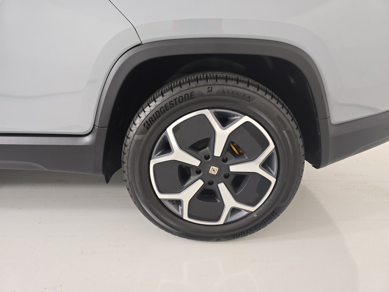 Used 2024 Rivian R1T Adventure AWD/4WD image 10