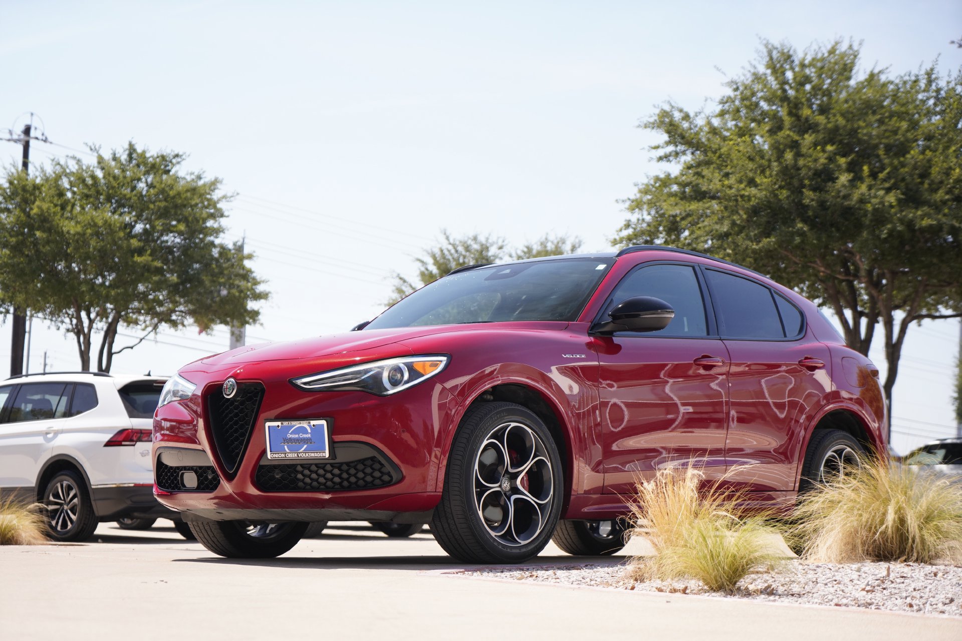 Used 2023 Alfa Romeo Stelvio Veloce AWD/4WD image 7