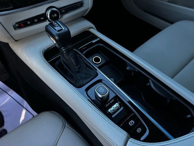 Used 2018 Volvo S90 T5 Momentum w/ Protection Package AWD/4WD image 39