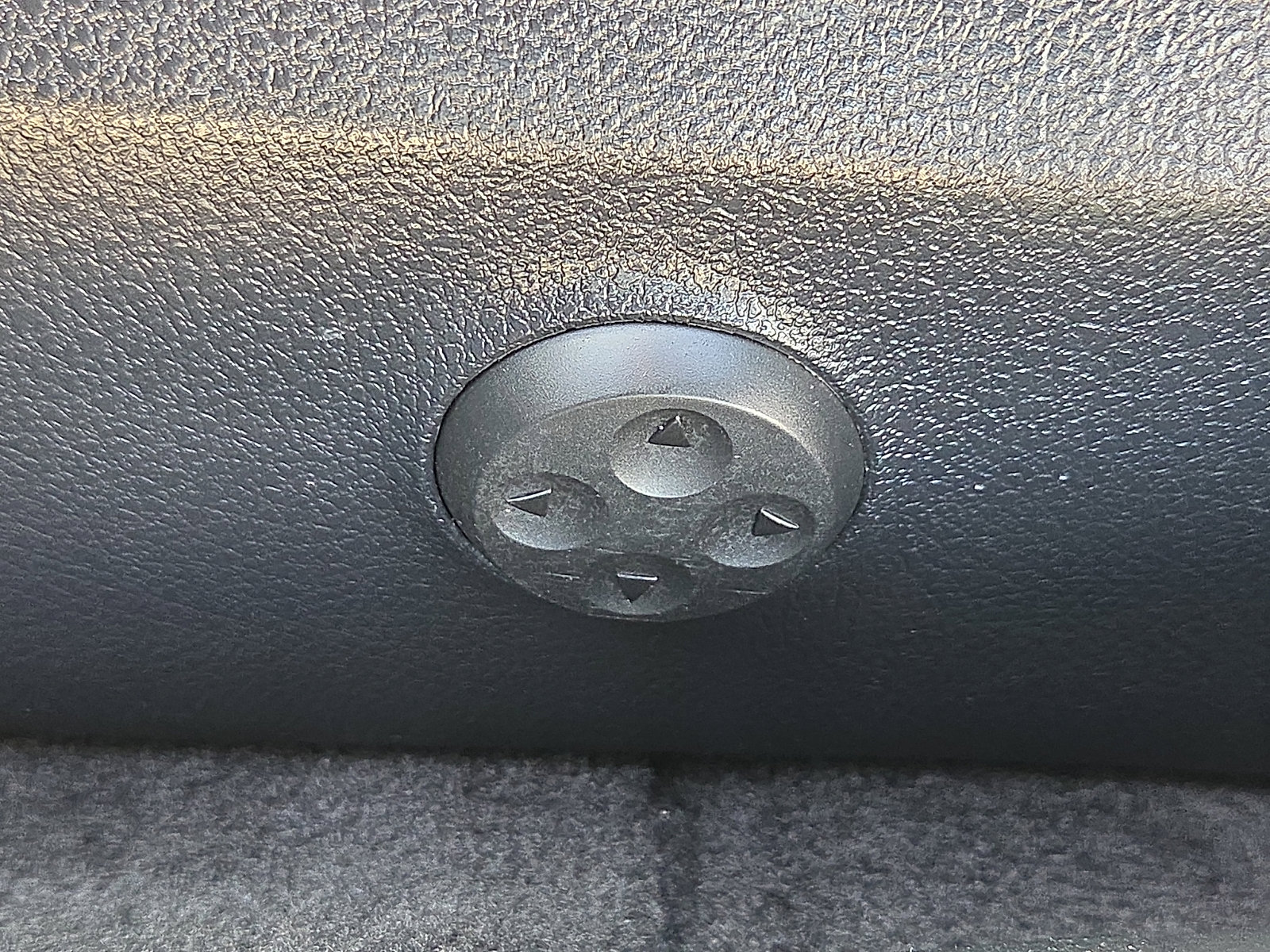 Used 2025 Mercedes-Benz C 300 Sedan image 14