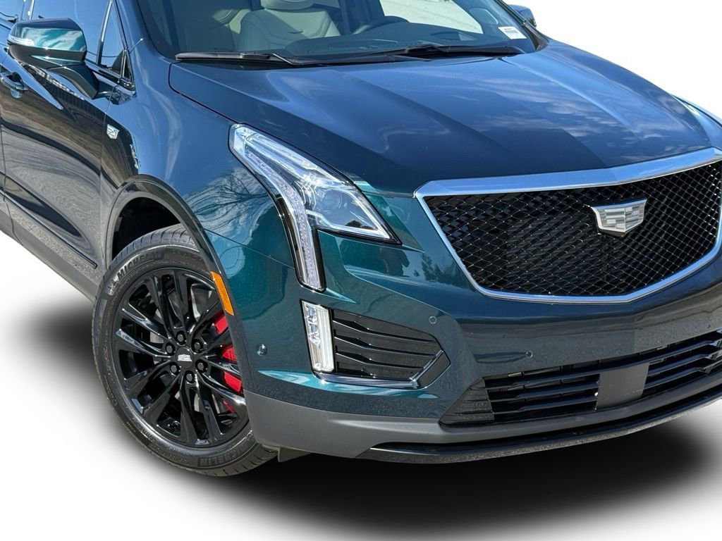 New 2026 Cadillac XT5 Sportv w/ LPO, Onyx Lite Package AWD/4WD image 6