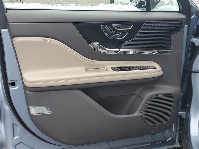 Used 2022 Lincoln Corsair FWD image 9