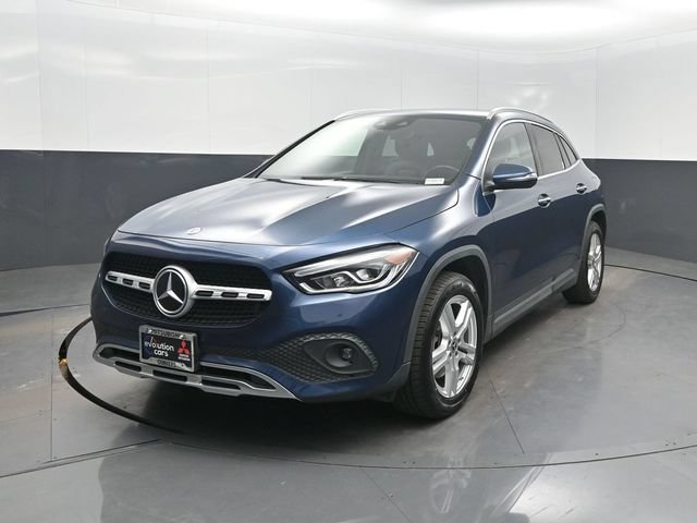 Used 2023 Mercedes-Benz GLA 250 4MATIC w/ Premium Package image 2