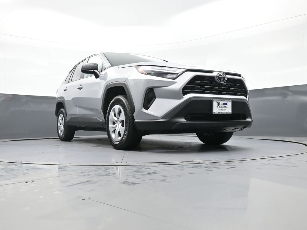 Certified 2025 Toyota RAV4 LE image 27