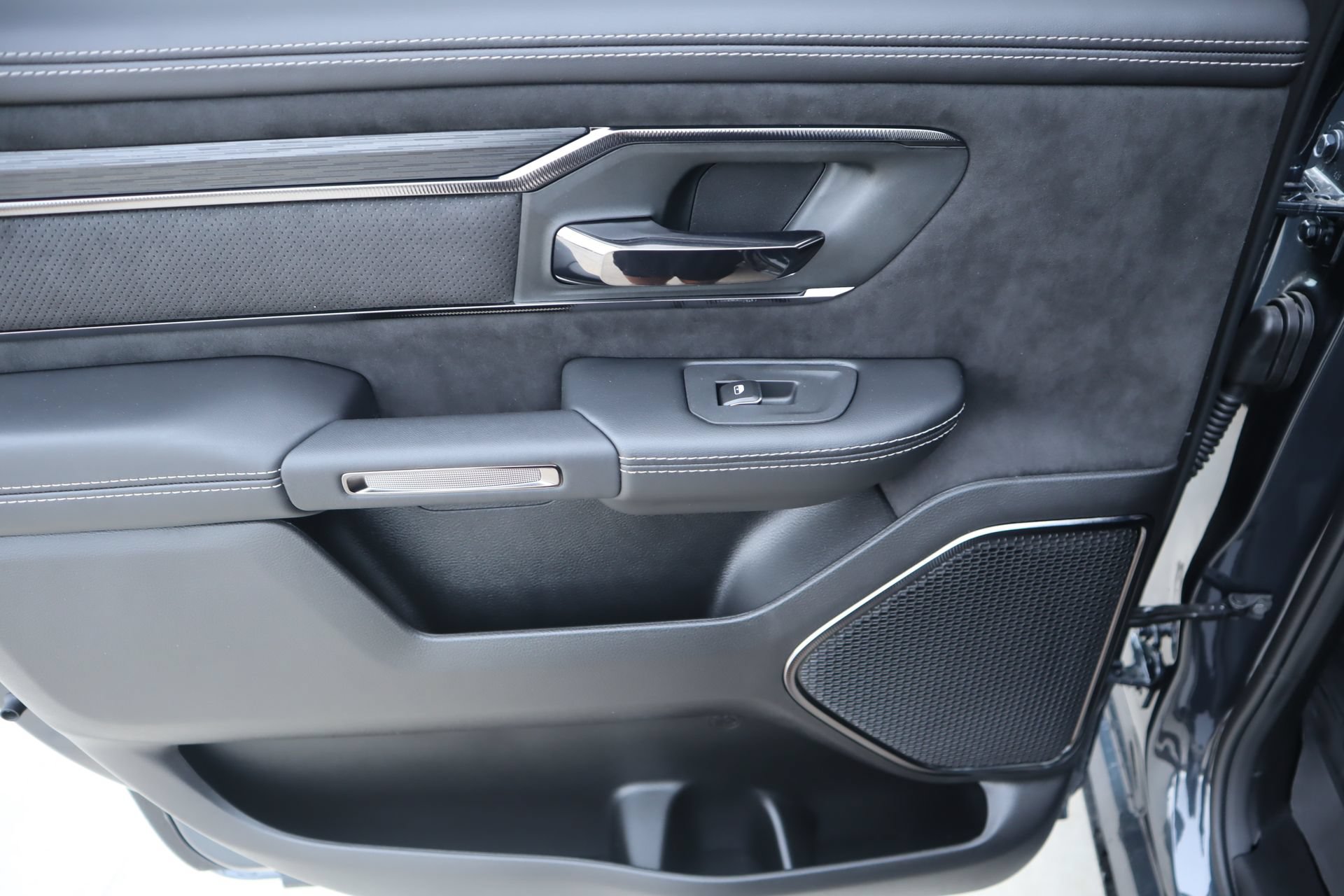 New 2026 RAM 1500 RHO AWD/4WD image 18