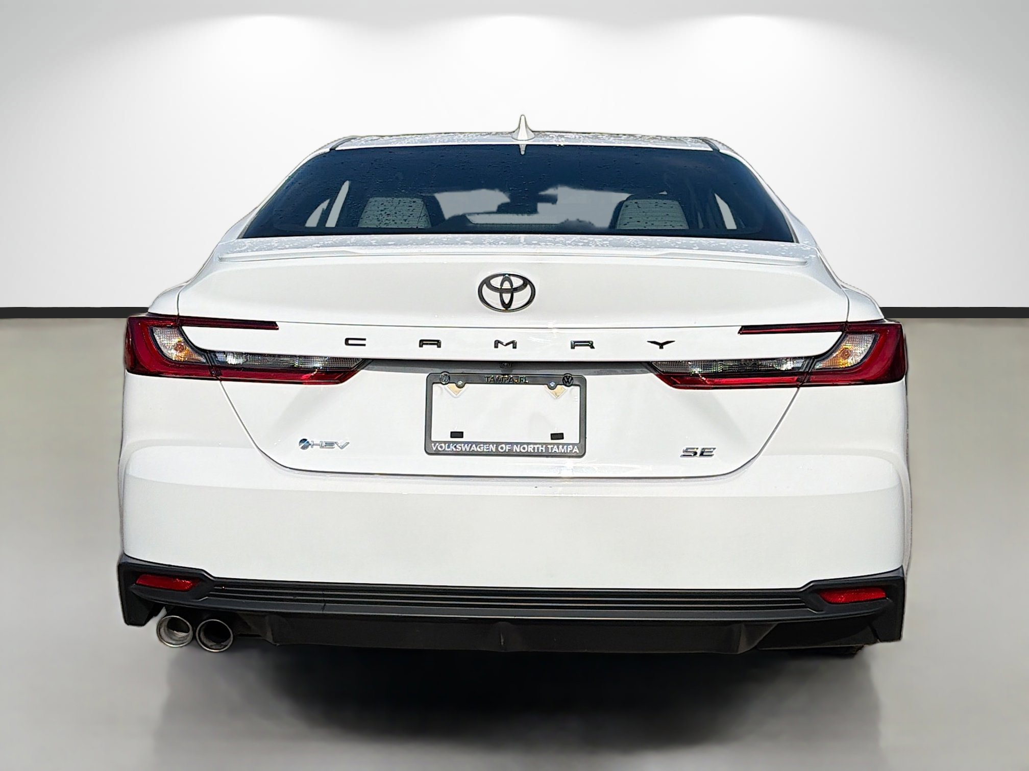 Used 2025 Toyota Camry SE image 4
