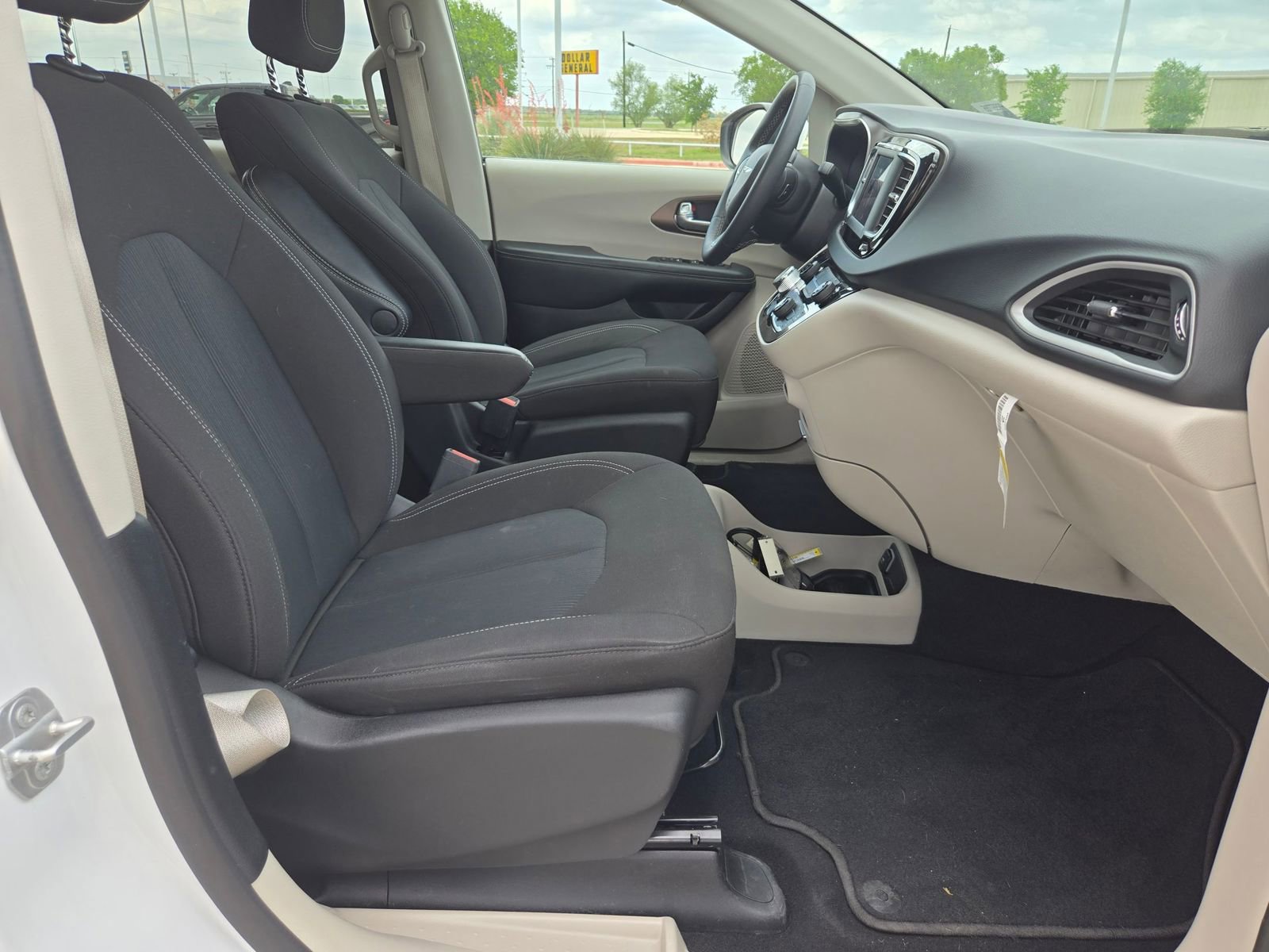 Certified 2023 Chrysler Voyager LX FWD image 24