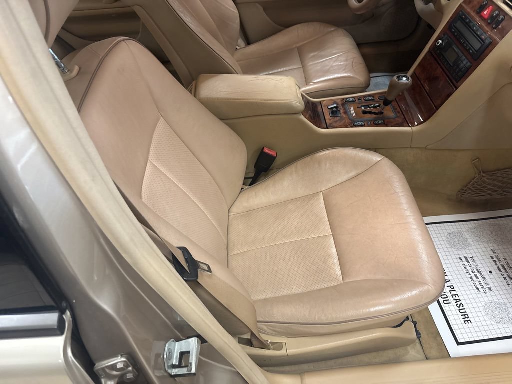 Used 2000 Mercedes-Benz E 430 Sedan image 23