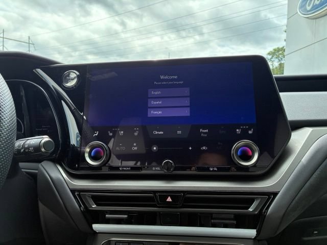 Used 2024 Lexus TX 500h AWD w/ Technology Package image 23