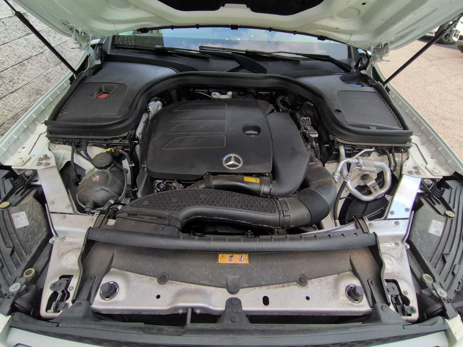 Used 2021 Mercedes-Benz GLC 300 4MATIC image 15