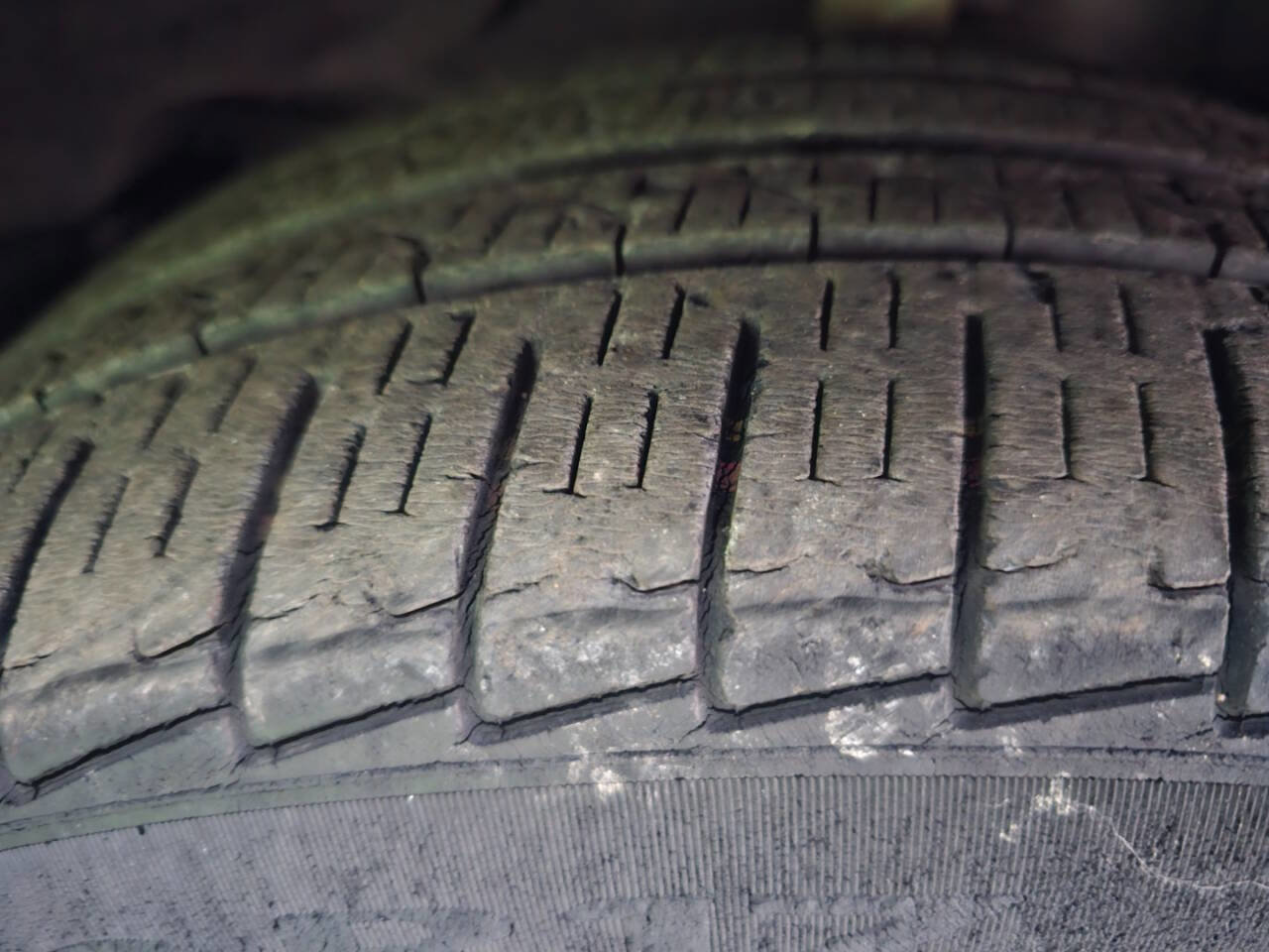 Used 2005 Cadillac STS w/ Preferred Equipment Group image 37