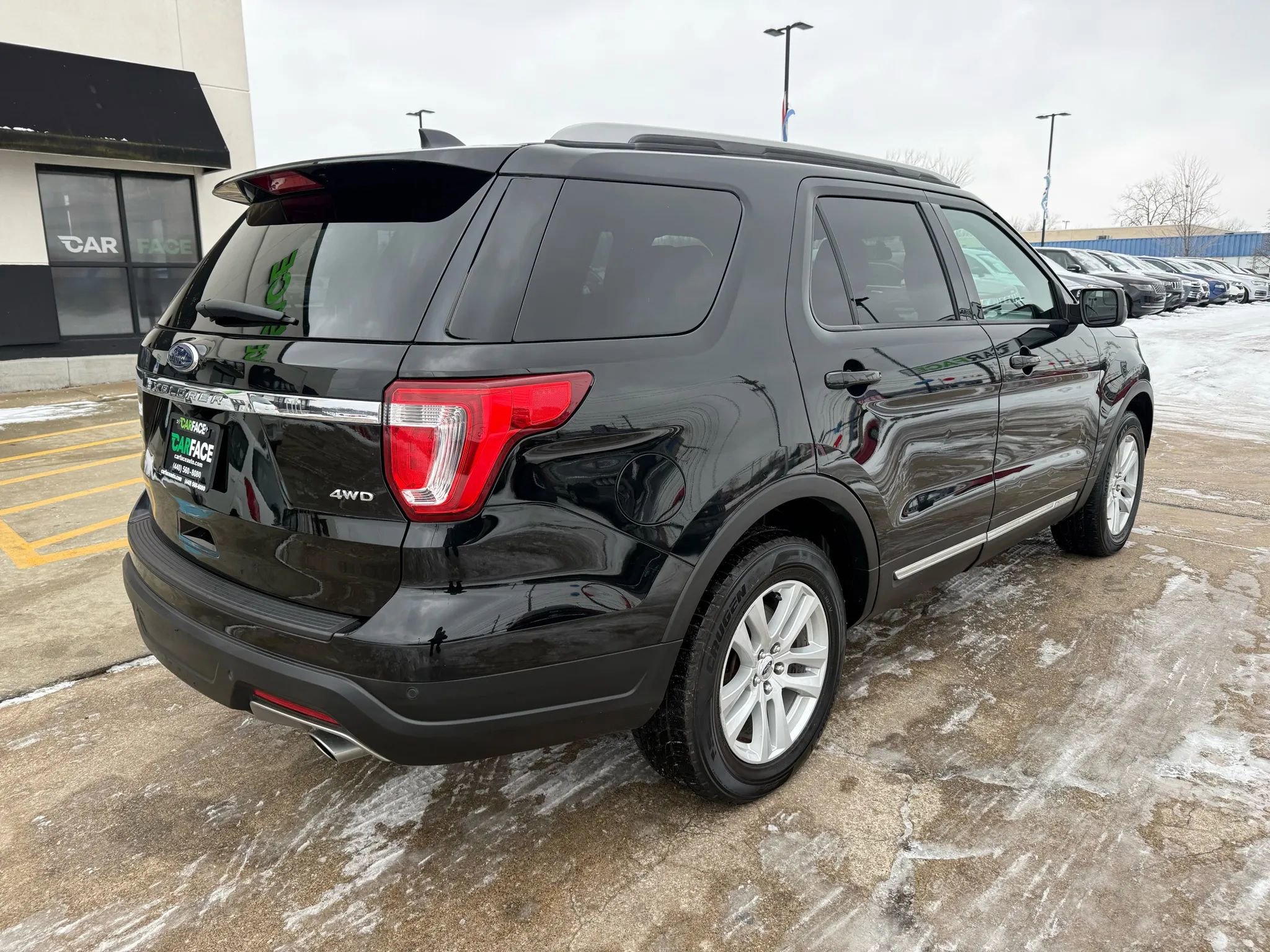 Used 2018 Ford Explorer XLT image 16