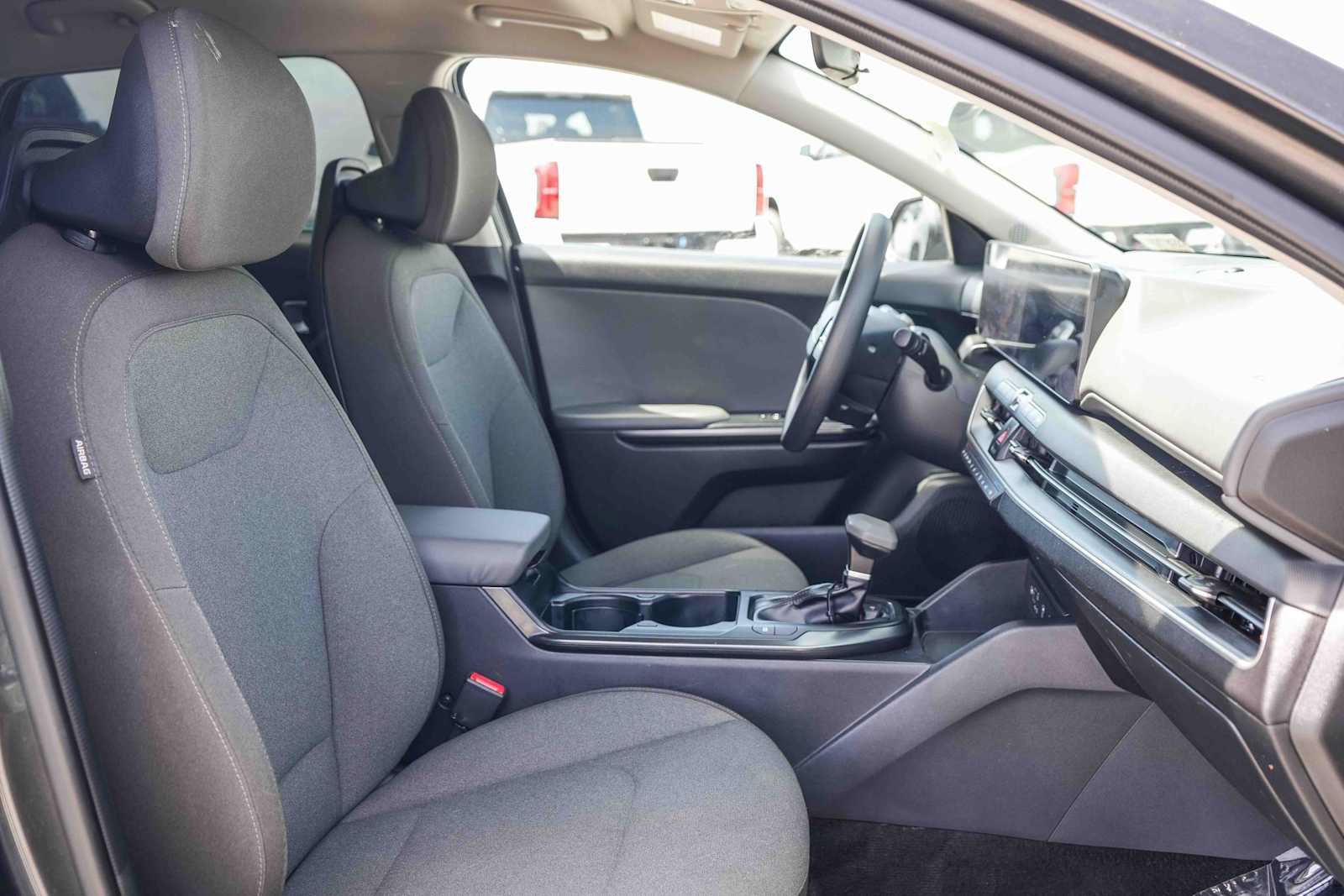Used 2025 Kia K4 FWD image 16