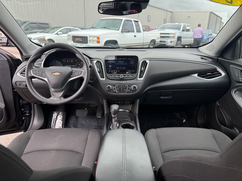 Used 2023 Chevrolet Malibu LT image 11
