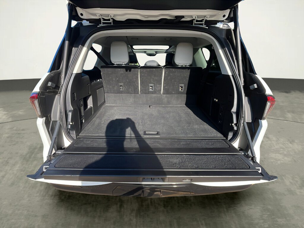 Used 2025 Lincoln Navigator L Reserve AWD/4WD image 18