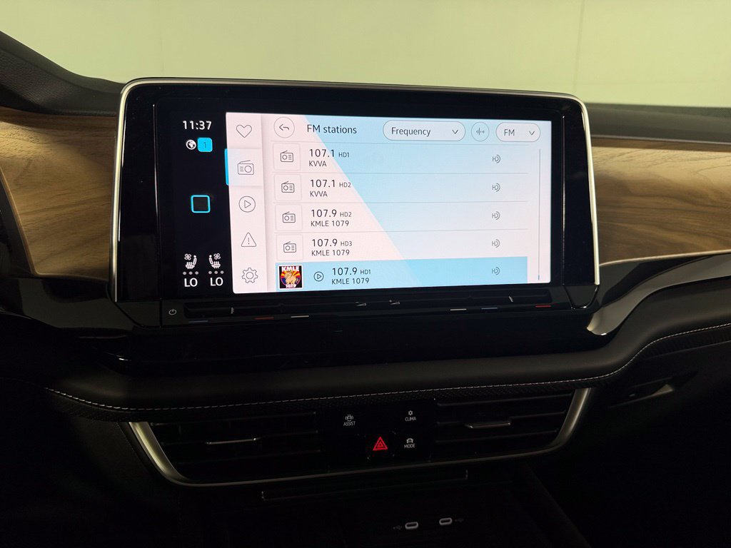 Used 2025 Volkswagen Atlas SE FWD image 19