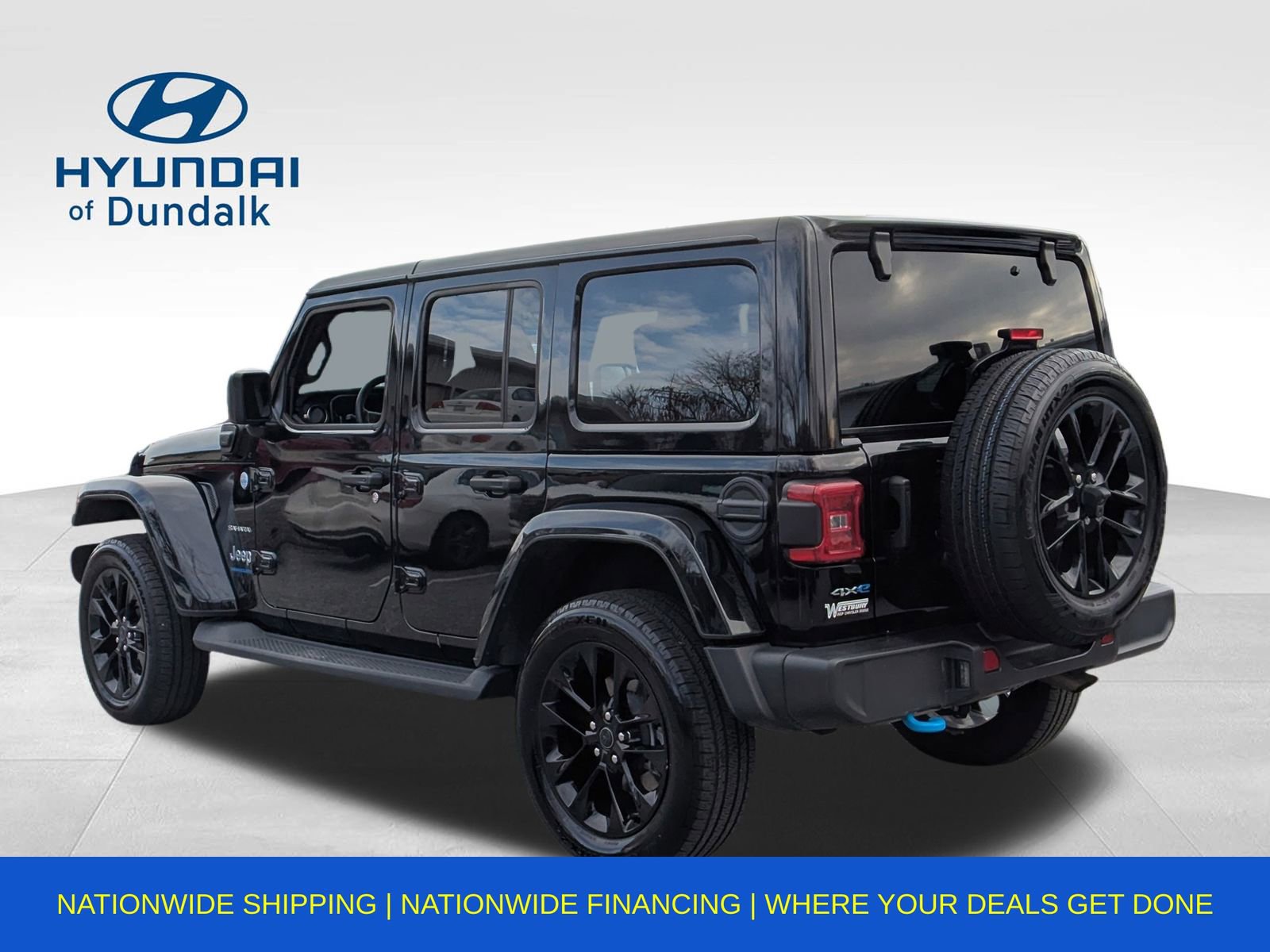 Used 2024 Jeep Wrangler Unlimited Sahara w/ Technology Group image 3