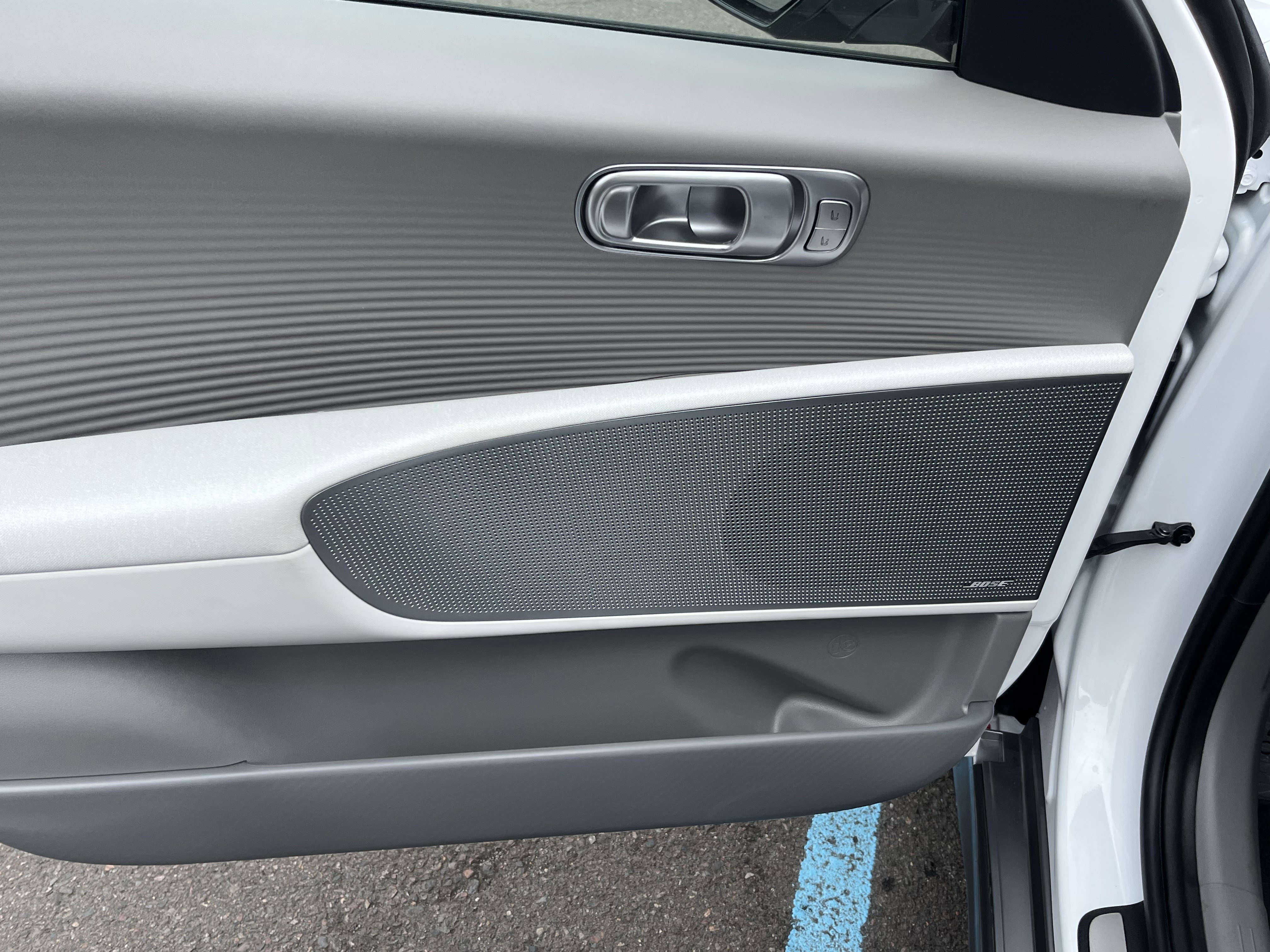 Certified 2025 Hyundai Ioniq 6 Limited RWD image 17