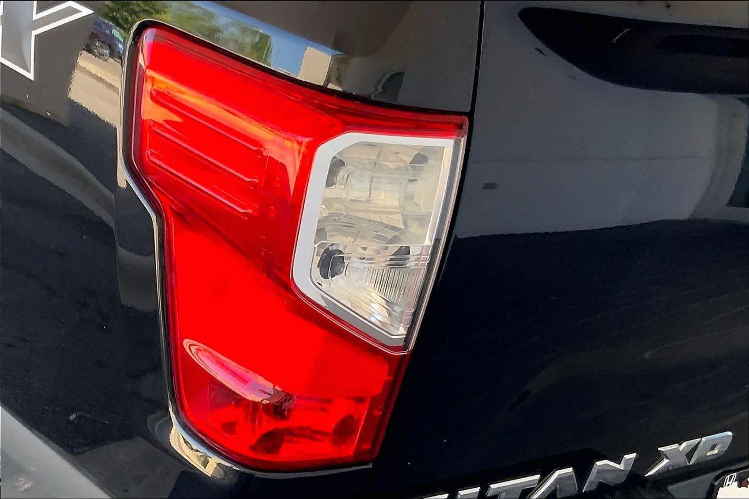 Used 2016 Nissan Titan PRO-4X image 28