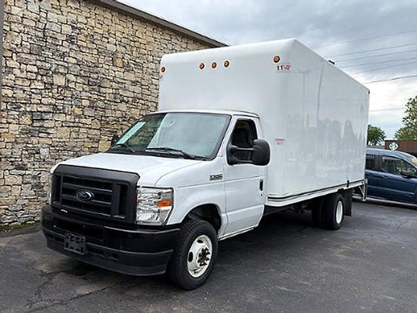 Used 2024 Ford E-450 and Econoline 450 Super Duty w/ Power Windows & Locks Group RWD image 3