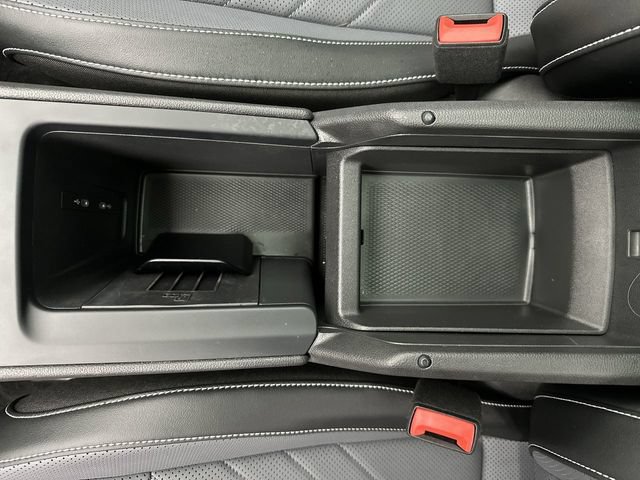 Certified 2025 Volkswagen Tiguan SE AWD/4WD image 21