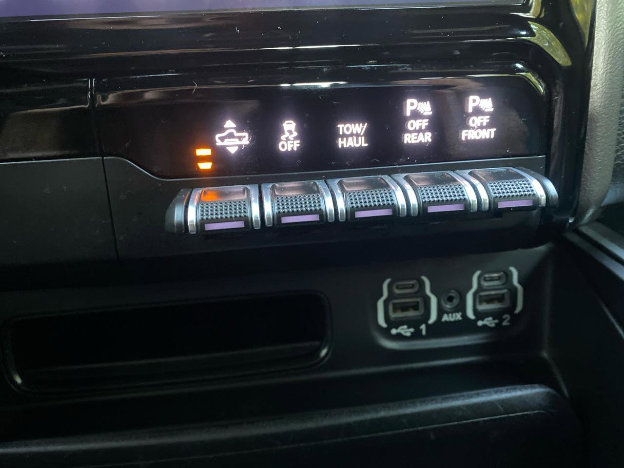 Used 2021 RAM 1500 Laramie w/ Sport Appearance Package AWD/4WD image 18