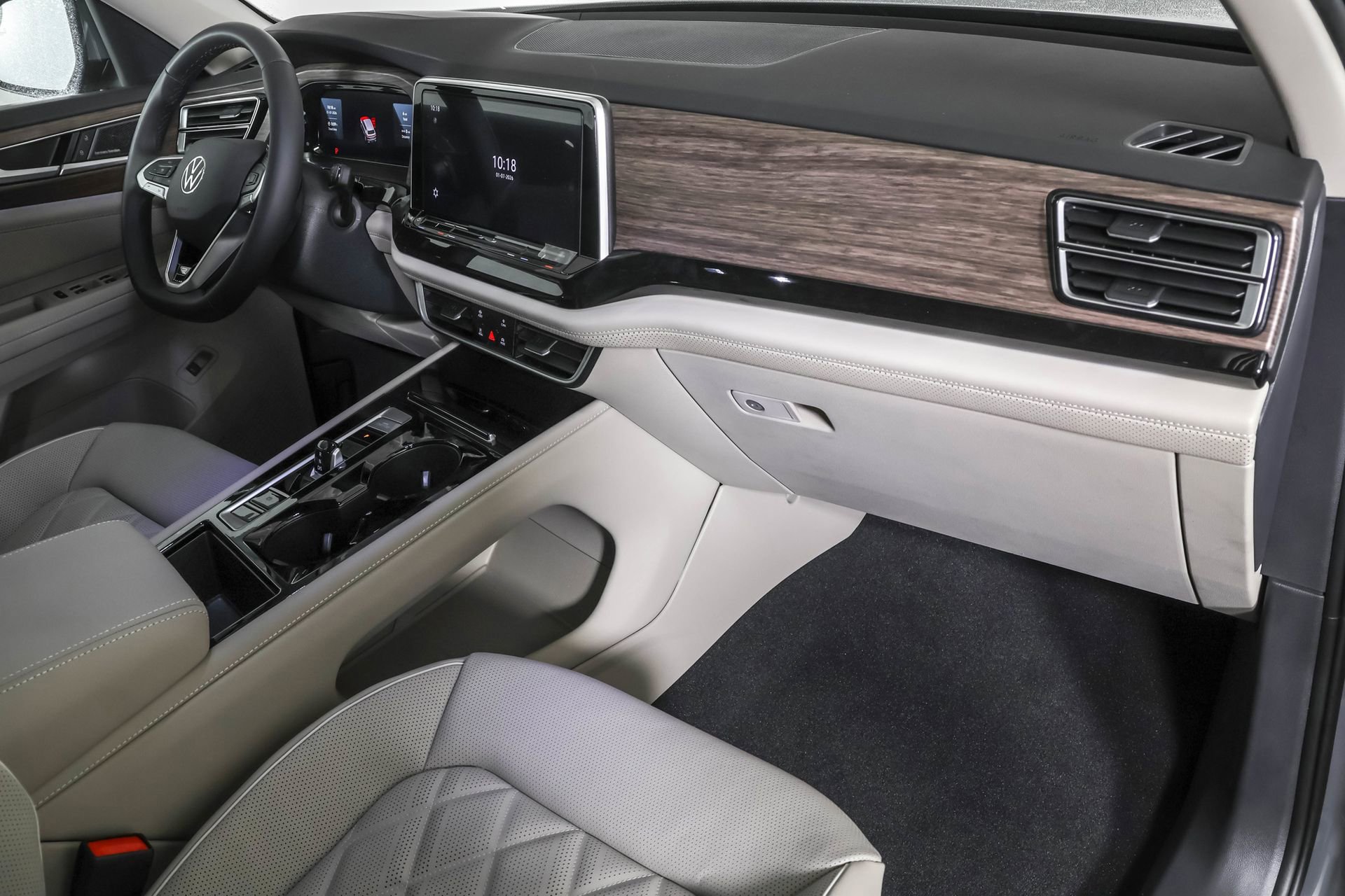 New 2026 Volkswagen Atlas SEL Premium R-Line image 43