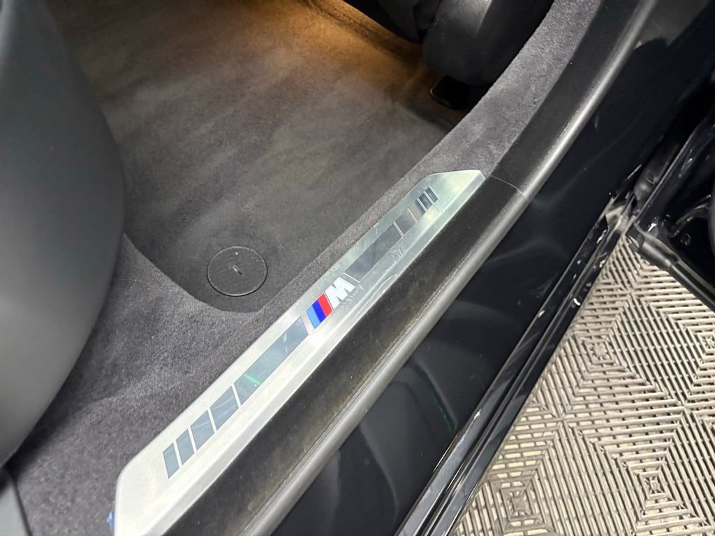 Used 2025 BMW 740i w/ Premium Package RWD image 56