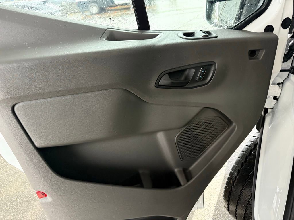 New 2025 Ford Transit 250 148 Medium Roof w/ Load Area Protection Package image 15