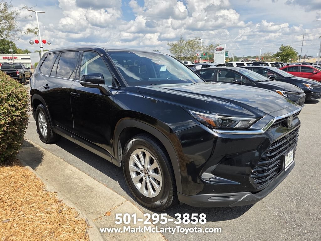 Used 2025 Toyota Grand Highlander AWD image 2