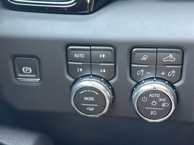 New 2026 GMC Sierra 2500 AT4 w/ AT4 Premium Plus Package AWD/4WD image 31