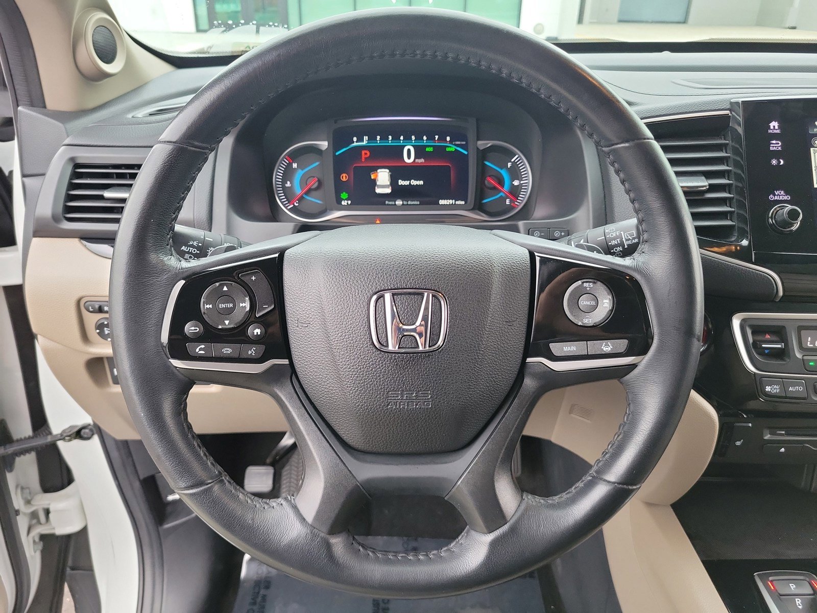 Used 2022 Honda Pilot Touring image 17