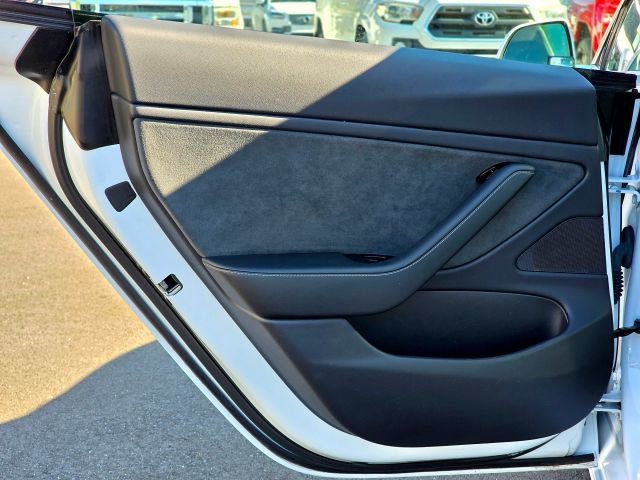 Used 2019 Tesla Model 3 Long Range AWD/4WD image 27