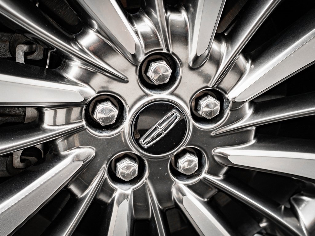 Used 2019 Lincoln Nautilus Select image 8