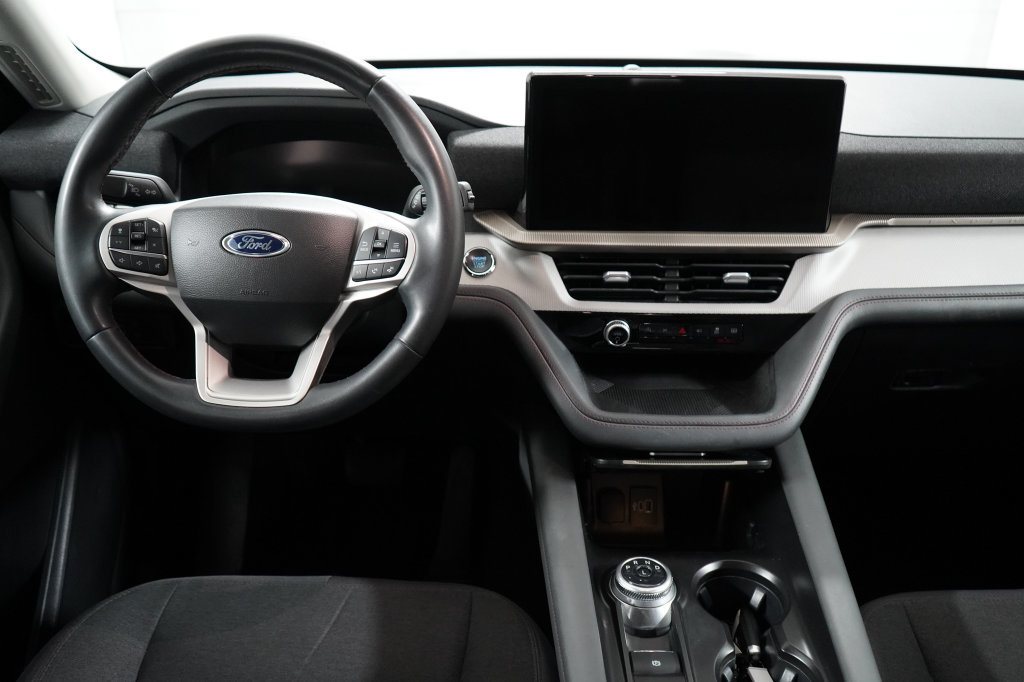 Certified 2025 Ford Explorer Active RWD image 13