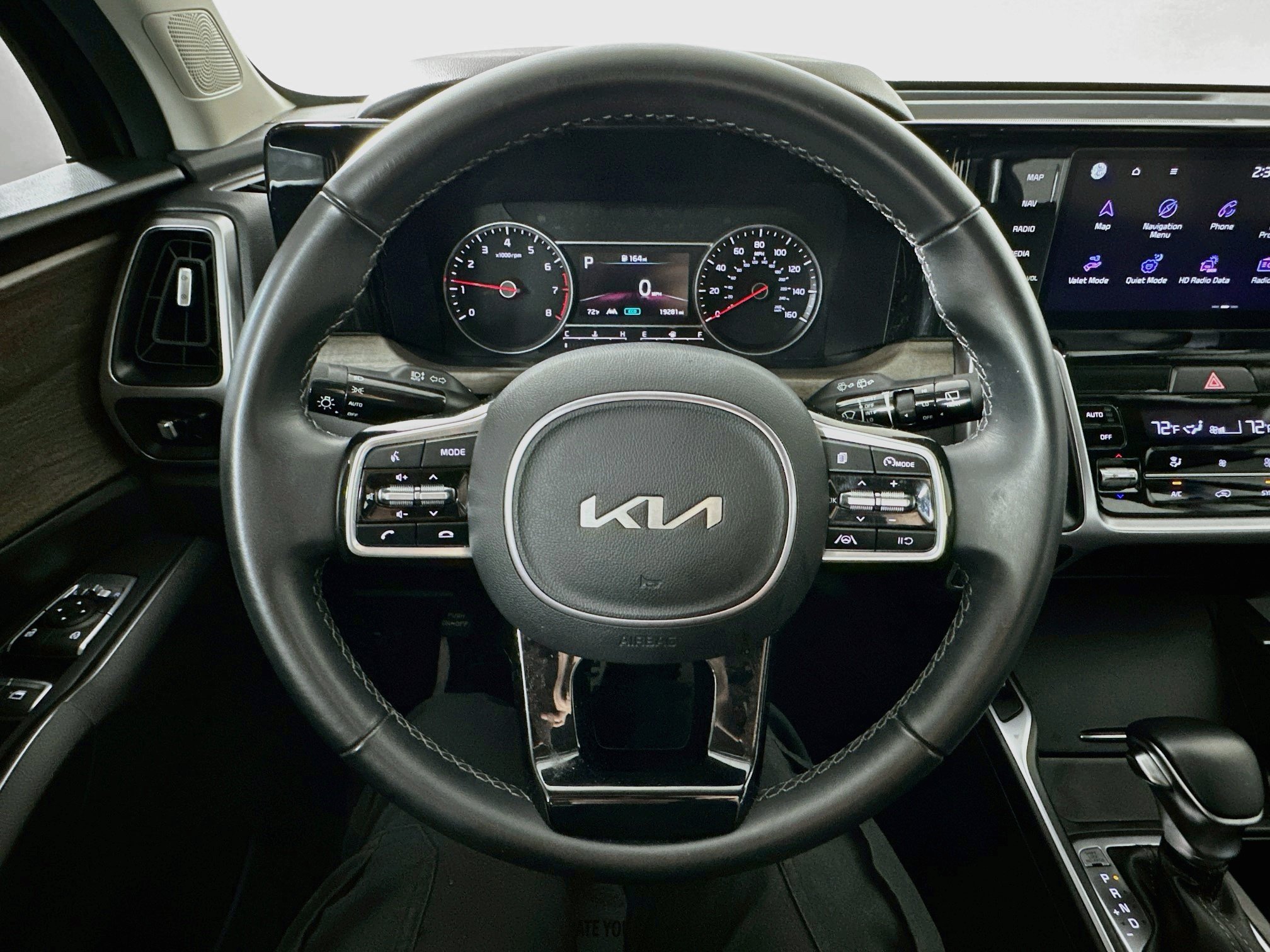 Certified 2023 Kia Sorento S w/ Panoramic Sunroof Package AWD/4WD image 11