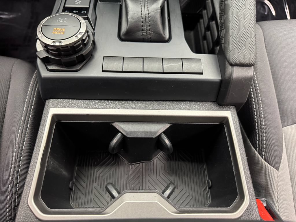 Used 2025 Toyota Tacoma TRD Sport AWD/4WD image 19