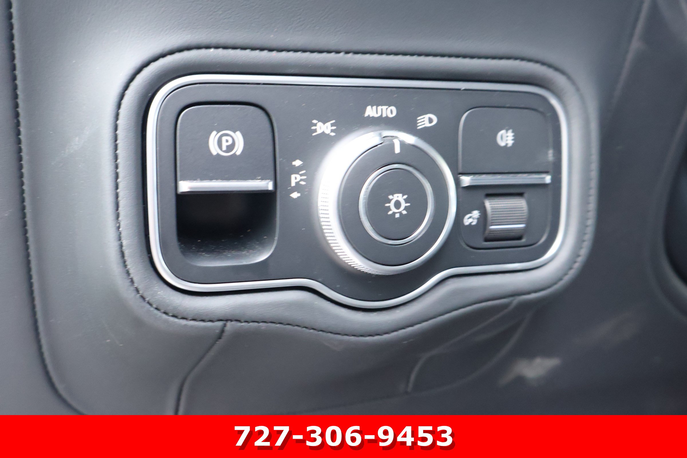 Used 2025 Mercedes-Benz G 580 w/ EQ Technology image 24