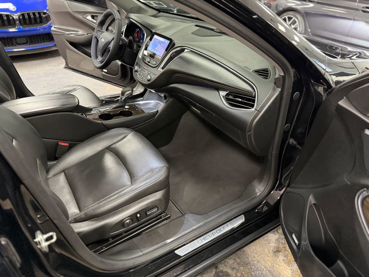 Used 2019 Chevrolet Malibu Premier w/ Sun and Wheel Package image 36