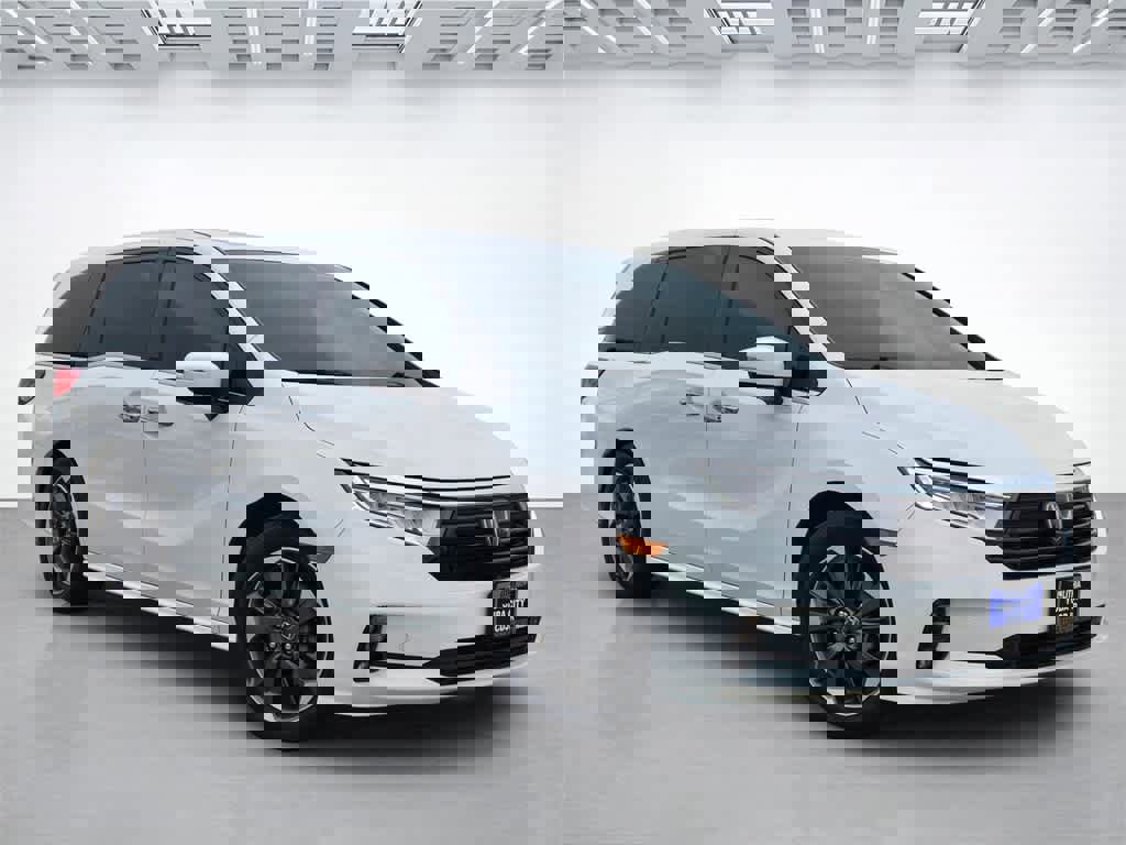 Used 2023 Honda Odyssey Elite image 8