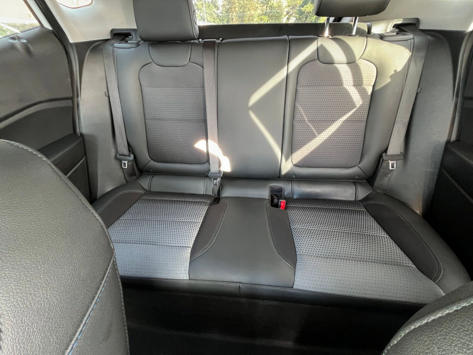 Used 2025 Chevrolet Trax LT image 39