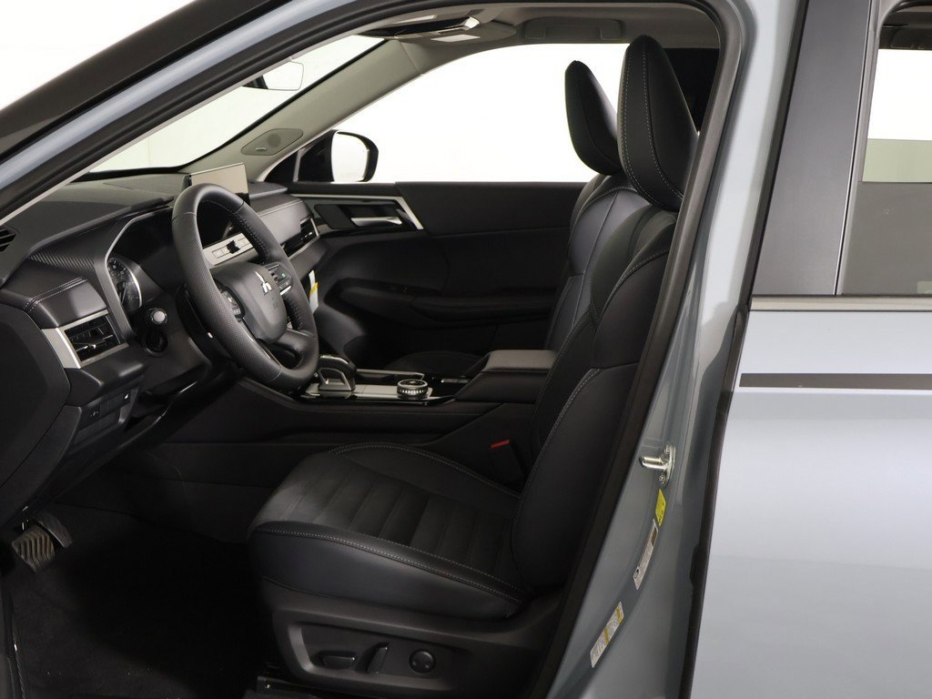 New 2025 Mitsubishi Outlander Trail Edition image 29
