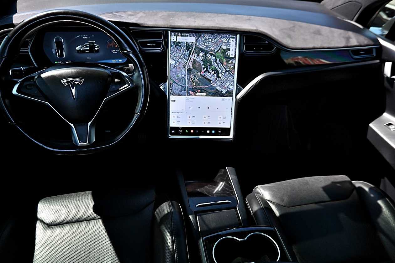 Used 2016 Tesla Model X 90D AWD/4WD image 16