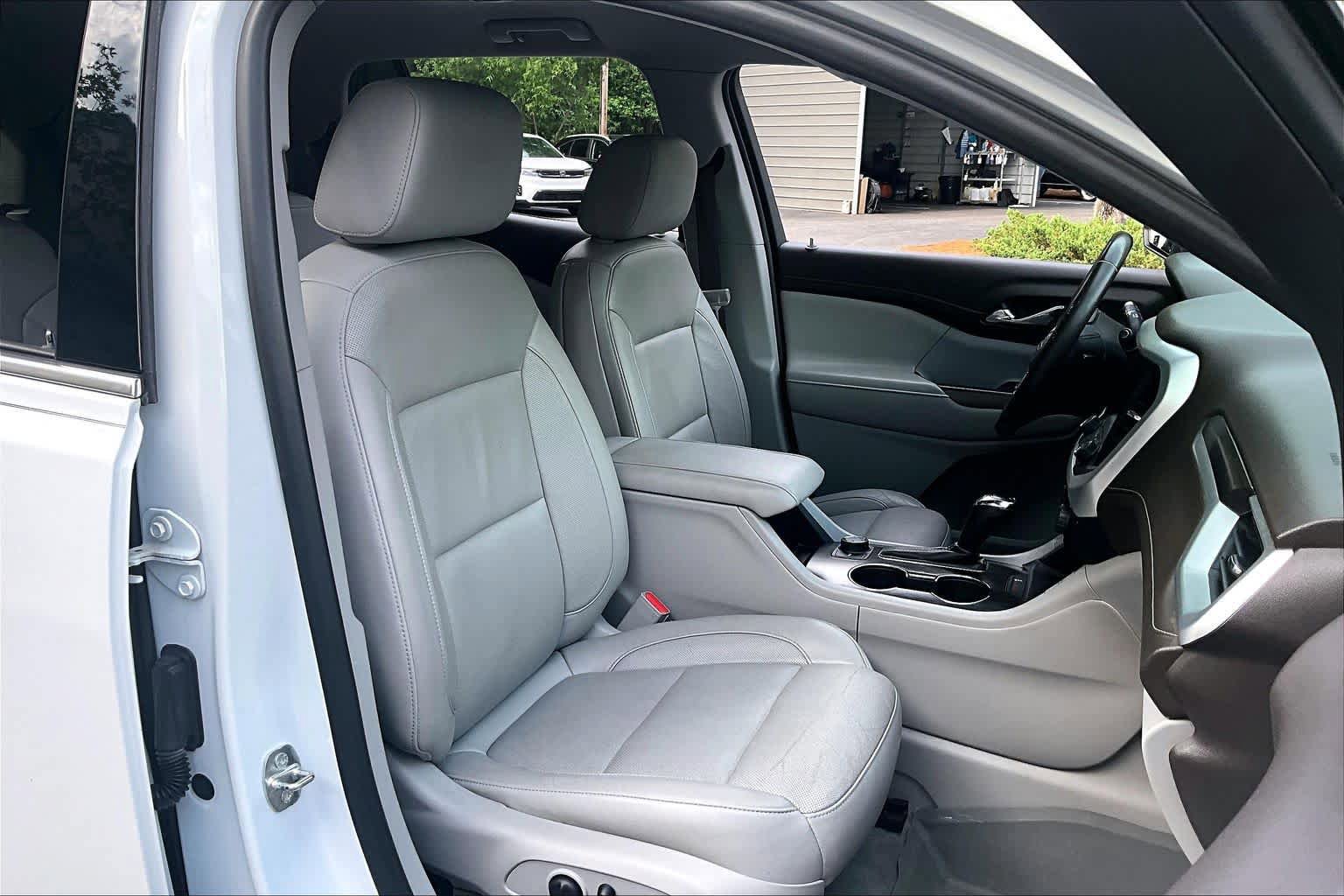 Used 2019 GMC Acadia SLT FWD image 9